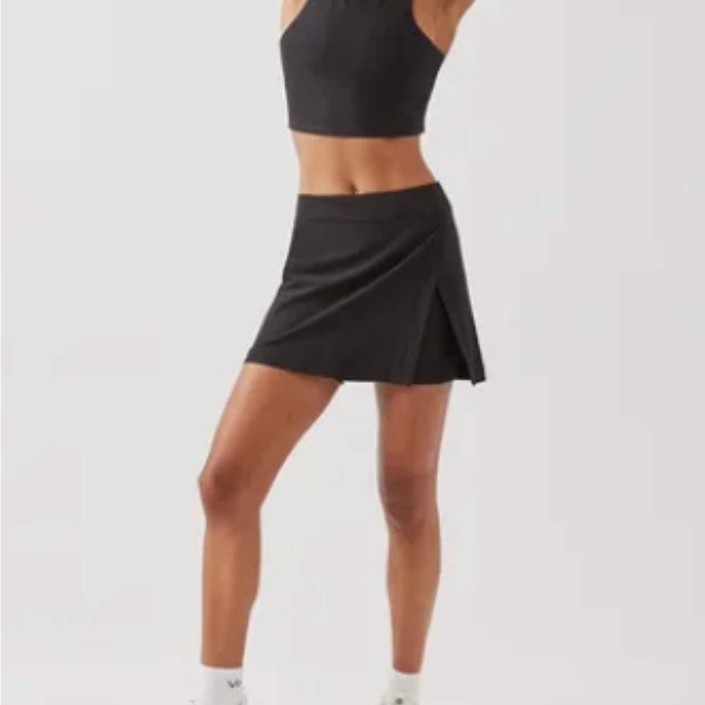 NWOT OUTDOOR VOICES SUPER COMFY work out/tennis skirt
